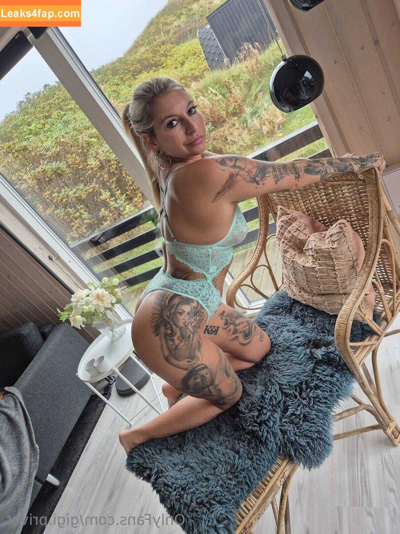 Gigi.Privat /  leaked photo photo #0019