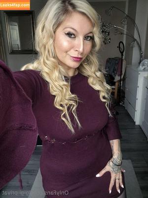 Gigi.Privat photo #0010