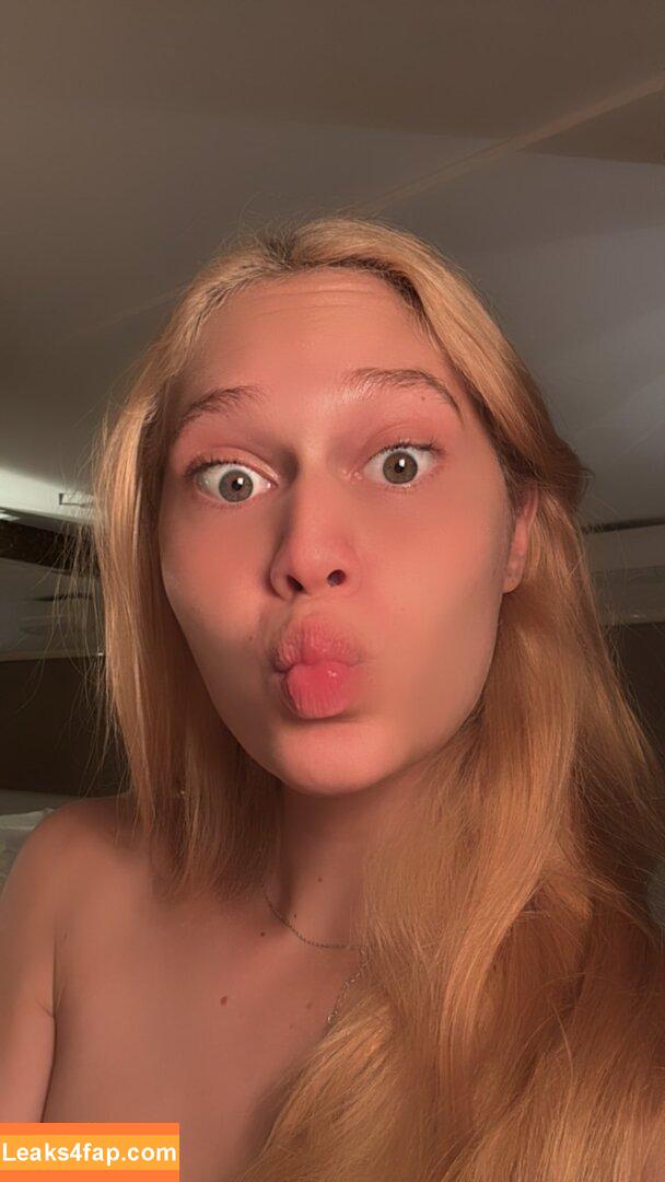GigiHadidd / gigihadid leaked photo photo #0001