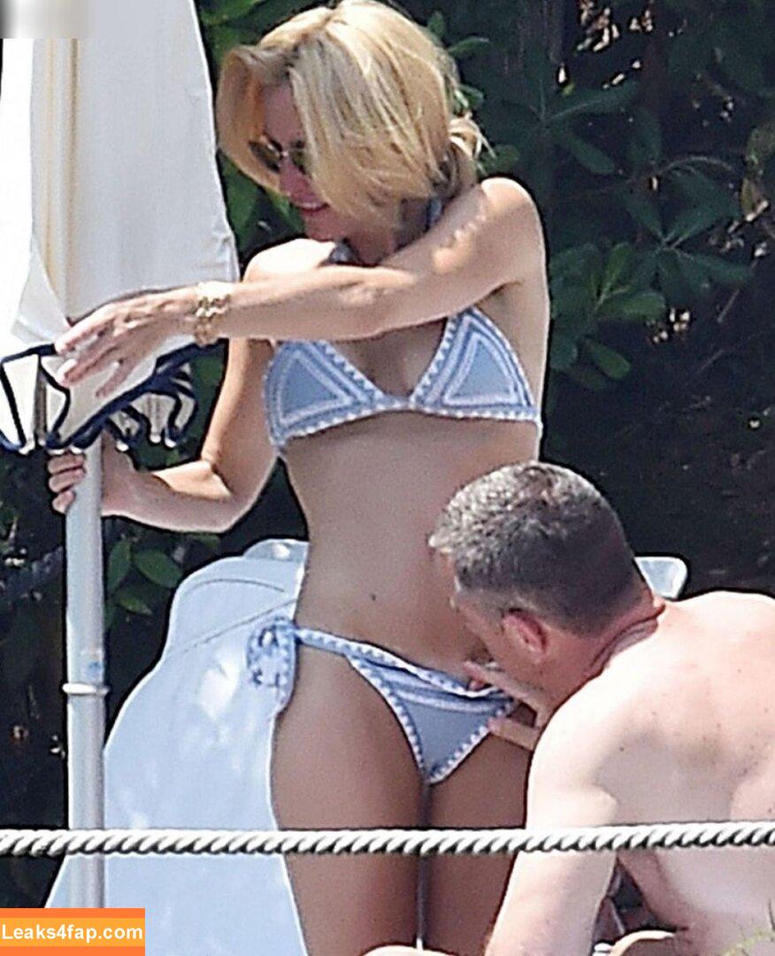 Gillian Anderson / GillianA leaked photo photo #0299