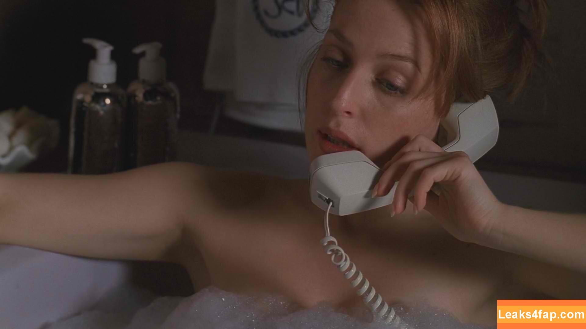 Gillian Anderson / GillianA leaked photo photo #0453