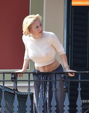 Gillian Anderson photo #0067