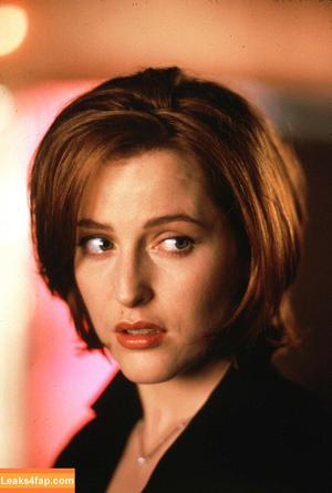 Gillian Anderson photo #0080