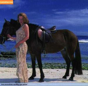 Gillian Anderson photo #0089