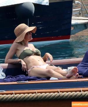 Gillian Anderson photo #0115