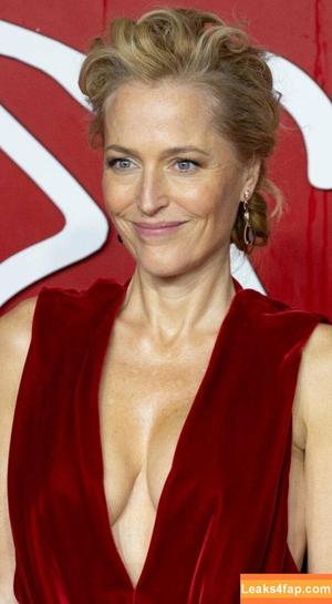 Gillian Anderson photo #0128