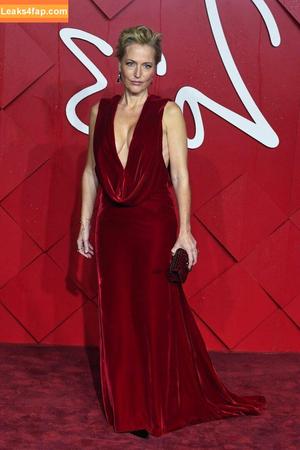 Gillian Anderson photo #0136
