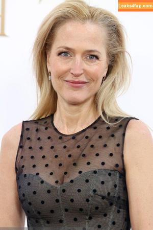 Gillian Anderson photo #0146
