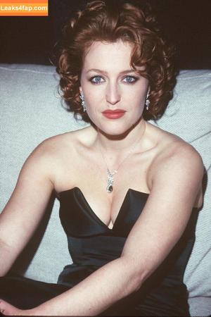 Gillian Anderson photo #0173