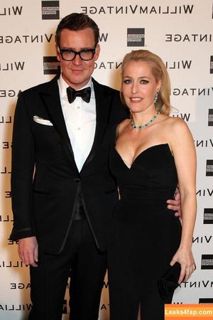 Gillian Anderson photo #0182