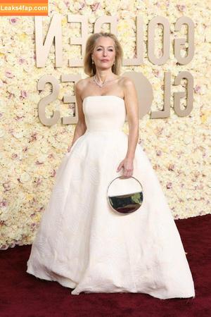 Gillian Anderson photo #0210