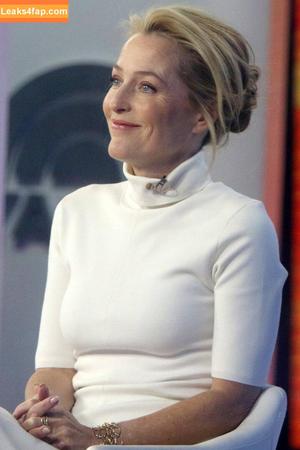 Gillian Anderson photo #0250