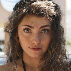 Gillian Barnes photo #0011