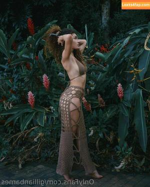 Gillian Barnes фото #0344