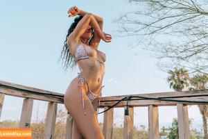 Gillian Barnes фото #0356