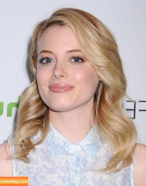 Gillian Jacobs photo #0004