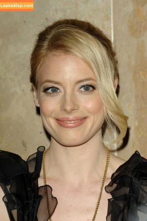 Gillian Jacobs photo #0008