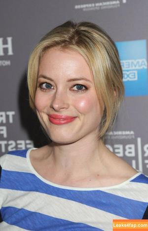 Gillian Jacobs photo #0014