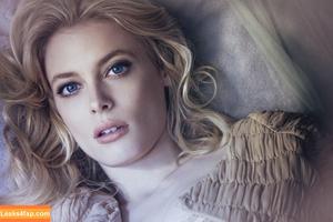 Gillian Jacobs photo #0047