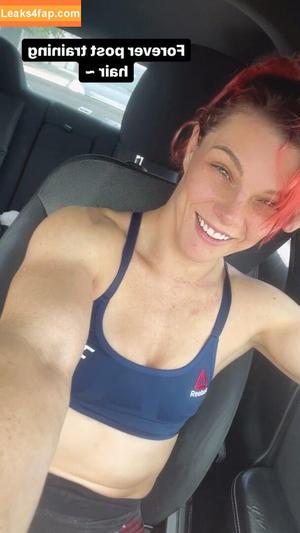 Gillian Robertson photo #0022