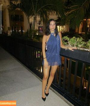 gillianunrestricted фото #0003