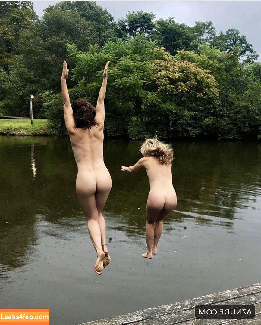 Gina Gershon / ginagershon leaked photo photo #0056