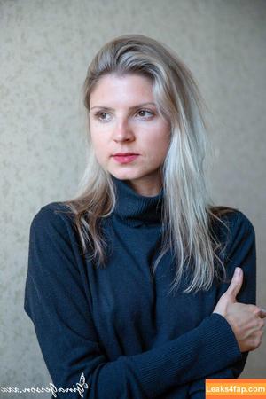 Gina Gerson photo #0131