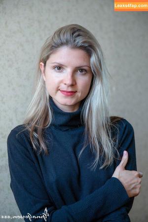 Gina Gerson photo #0141