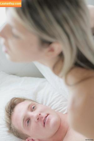 Gina Gerson photo #0747