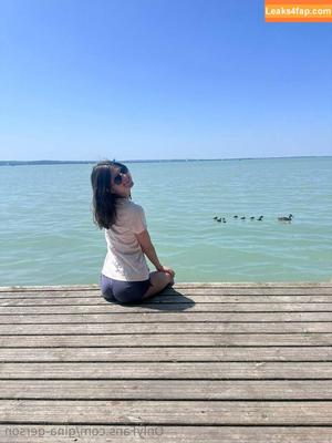 Gina Gerson photo #2677