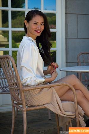 Gina Sinclair photo #0001
