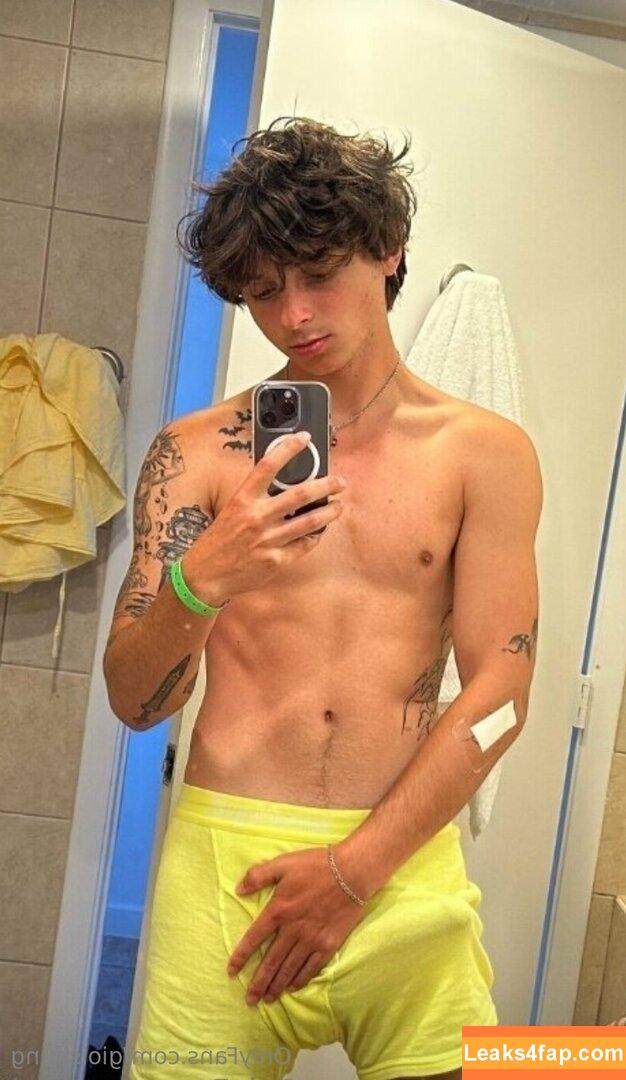 gioishung /  leaked photo photo #0003