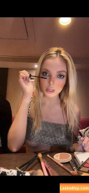 Giovanna Chaves photo #0075