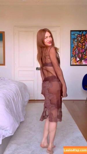 Giovanna Ewbank photo #0227