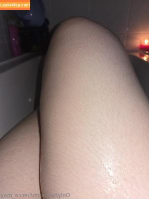 girl_in_red_aussie photo #0023