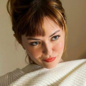 Girl On Cinema photo #0002