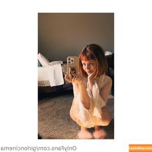 Girl On Cinema photo #0012