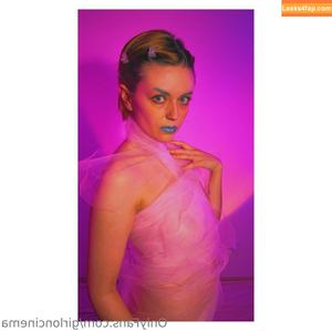 Girl On Cinema photo #0043