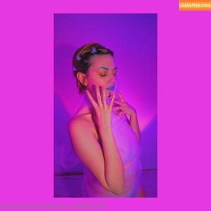 Girl On Cinema photo #0044