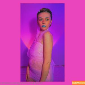 Girl On Cinema photo #0056