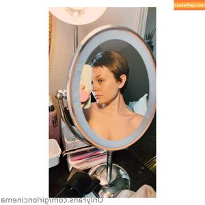 Girl On Cinema photo #0090