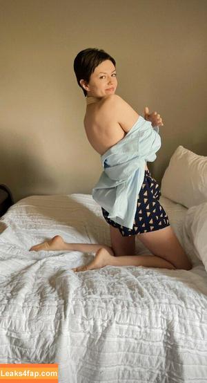 Girl On Cinema photo #0126