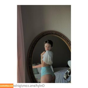 Girl On Cinema photo #0224