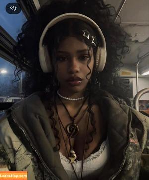 Girlofftheweb photo #0004