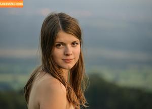 Girls Magazine фото #0004