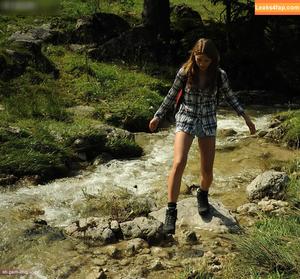 Girls Magazine фото #0152