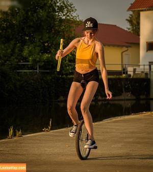 Girls Magazine фото #0477