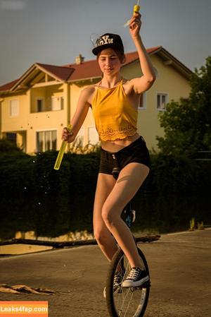 Girls Magazine фото #0487