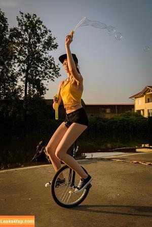 Girls Magazine фото #0495