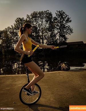 Girls Magazine фото #0498